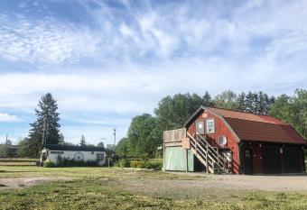 Rialah  stg  rd has Balcony rooms