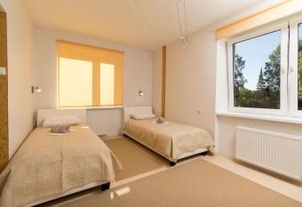 Observatory apartement allows 18 year olds to book a room