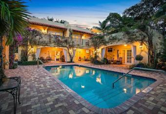 Grandview Gardens has Balcony rooms