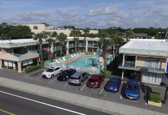 Royal Palace Inn and Suites Myrtle Beach Ocean Blvd has Balcony rooms