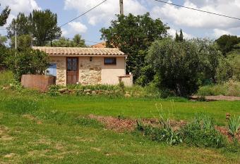 cabanon studio allows 18 year olds to book a room