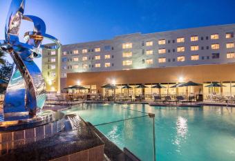 Hyatt Place Orlando Lake Buena Vista allows 18 year olds to book a room