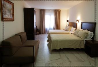 Hotel Real Victoria allows 18 year olds to book a room