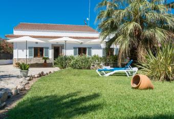 Can Blau has Balcony rooms