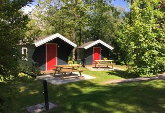 Camping Engelbert (Groningen) allows 18 year olds to book a room