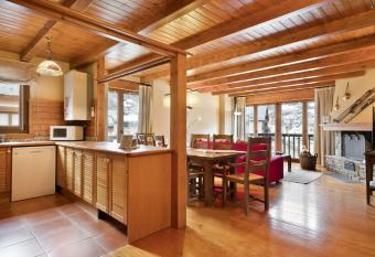 Luderna - Apartamento Dera Pinc  la has Balcony rooms