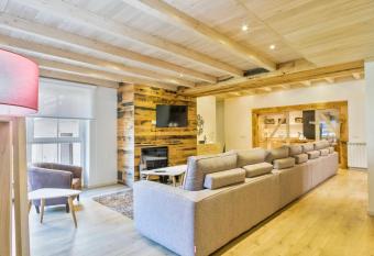 Luderna - Apartamento Val de Ruda E4 de Marimanha has Balcony rooms