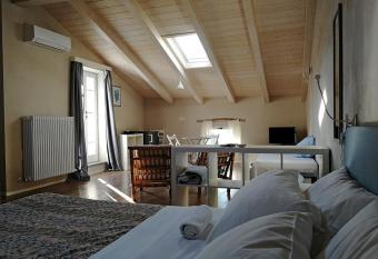 Casa di Vania has Balcony rooms