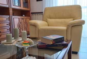 casa nonna Dina allows 18 year olds to book a room