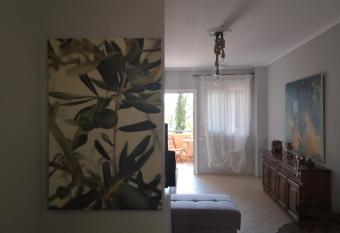 Greca Mare-Traditional Greek Boutique Apt. has Balcony rooms