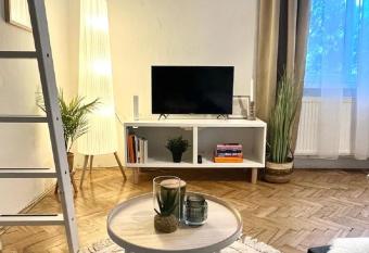 Apartment Cecil - Old Town allows 18 year olds to book a room