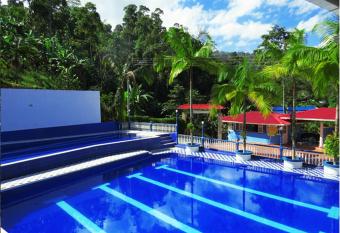 VillaLoren has Balcony rooms