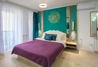 Gold Class Apartments AMS has Balcony rooms