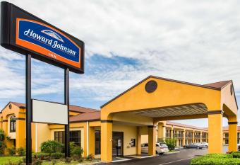 Howard Johnson by Wyndham Panama City has Smoking rooms