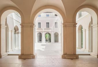 PALAZZO BECCAGUTTI CAVRIANI - Gallery Suite e Frescoes Suite allows 18 year olds to book a room