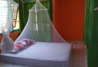 Guest house dorm Floressa has Balcony rooms