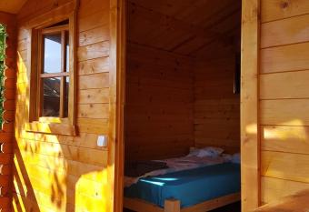 Retezat Retreat - wood cabin allows 18 year olds to book a room