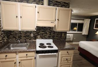 Nashoba Valley Inn & Suites allows 18 year olds to book a room