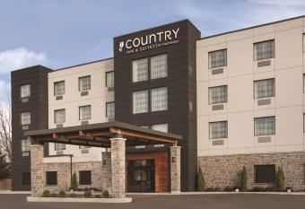 Country Inn & Suites by Radisson, Belleville, ON allows 18 year olds to book a room