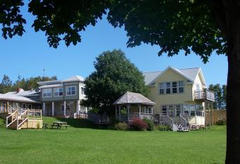 Bay Vista allows 18 year olds to book a room