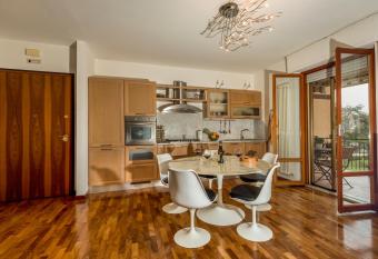 CASA BALLARIN has Balcony rooms