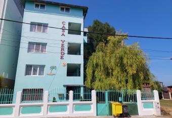 CASA VERDE has Balcony rooms