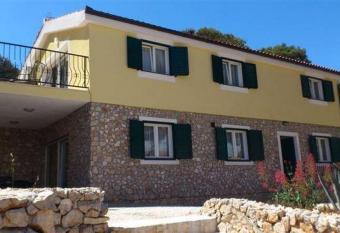 Apartments by the sea Rogoznica - 17458 has Balcony rooms