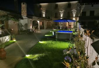 Apartments and rooms with parking space Loborika, Pula - 12983 has Balcony rooms