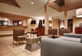 Best Western De Anza Inn allows 18 year olds to book a room