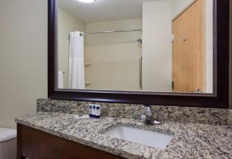 AmericInn by Wyndham Osage has rooms with a private hot tub