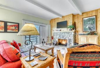 Bee Branch 04 has Balcony rooms