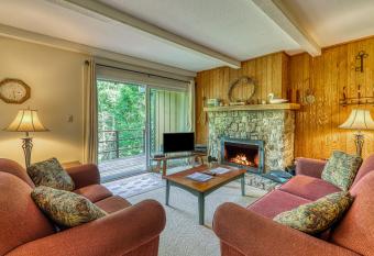 Bee Branch 08 has Balcony rooms