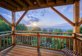 Crest 100E has Balcony rooms