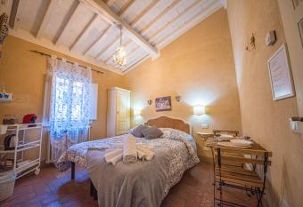 Il Giardino Segreto B&B has Balcony rooms
