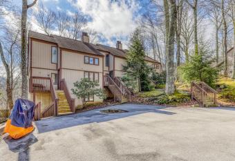 Hemlock Nob D24 has Balcony rooms