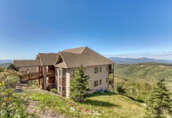 Reserve 19-D has Balcony rooms