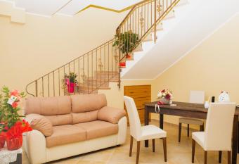 One bedroom appartement with balcony and wifi at Provincia di Latina has Balcony rooms