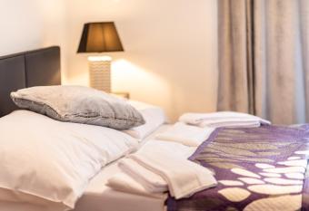 Volksgarten Suite Graz allows 18 year olds to book a room