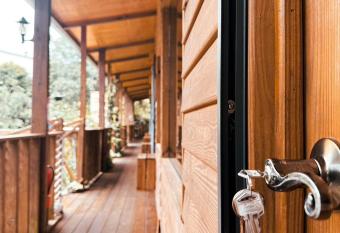 Golden Leather Carving Studio has Balcony rooms