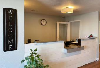 Motel 6 Cameron Mo has Smoking rooms