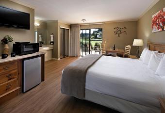 Sea Pines Golf Resort has Balcony rooms
