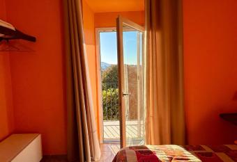 LA TERRAZZA SU ROMA has Balcony rooms