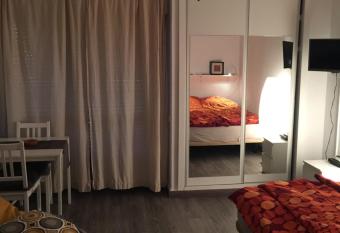 Studio Aguila has Balcony rooms