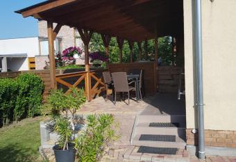 Pagrepe apartman allows 18 year olds to book a room