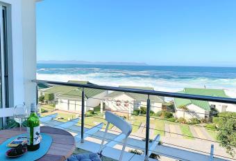 49 Whalerock has Balcony rooms