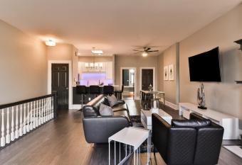 Luxury Apt w/ Spectrum Mood Lighting - Historic Cherokee Street Antique Row has Balcony rooms