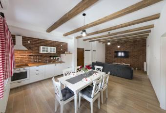 House Smol  i   has Balcony rooms