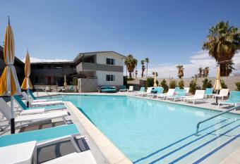 The Cole has Balcony rooms