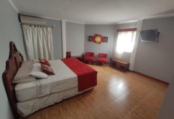 Hotel Amatista has rooms with a private hot tub