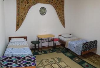Zafar Family Guesthouse has Balcony rooms